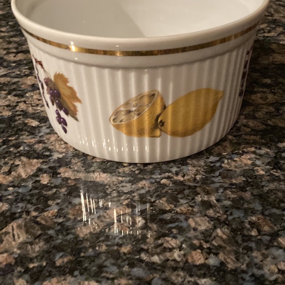 ROYAL WORCESTER EVESHAM 1961 GOLD RIBBED PLEATED FRUIT SOUFFLÉ DISH - Picture 5 of 5